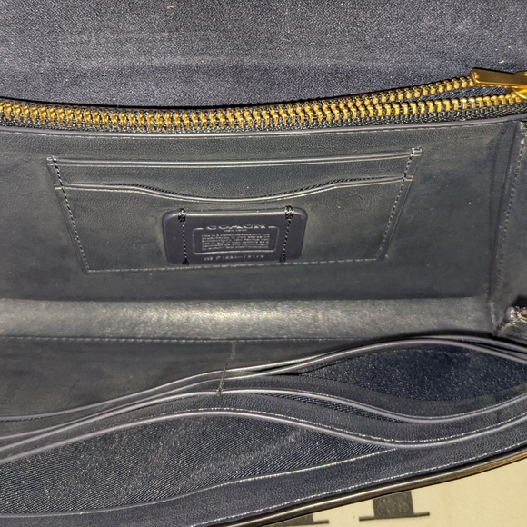 **SOLD**Coach Crossbody - Picture 9 of 10